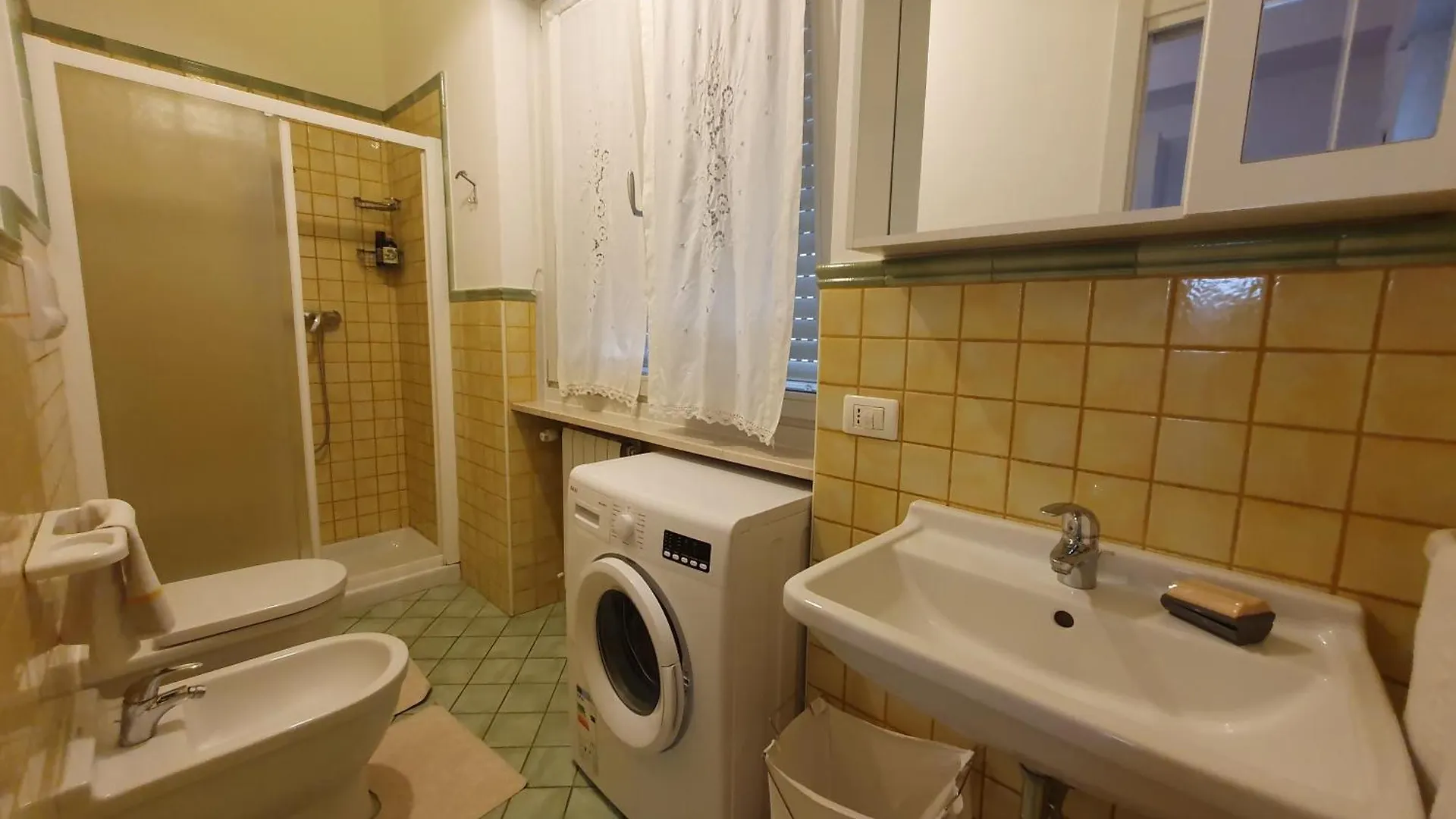 شقة A Lovely Little House سالو إيطاليا