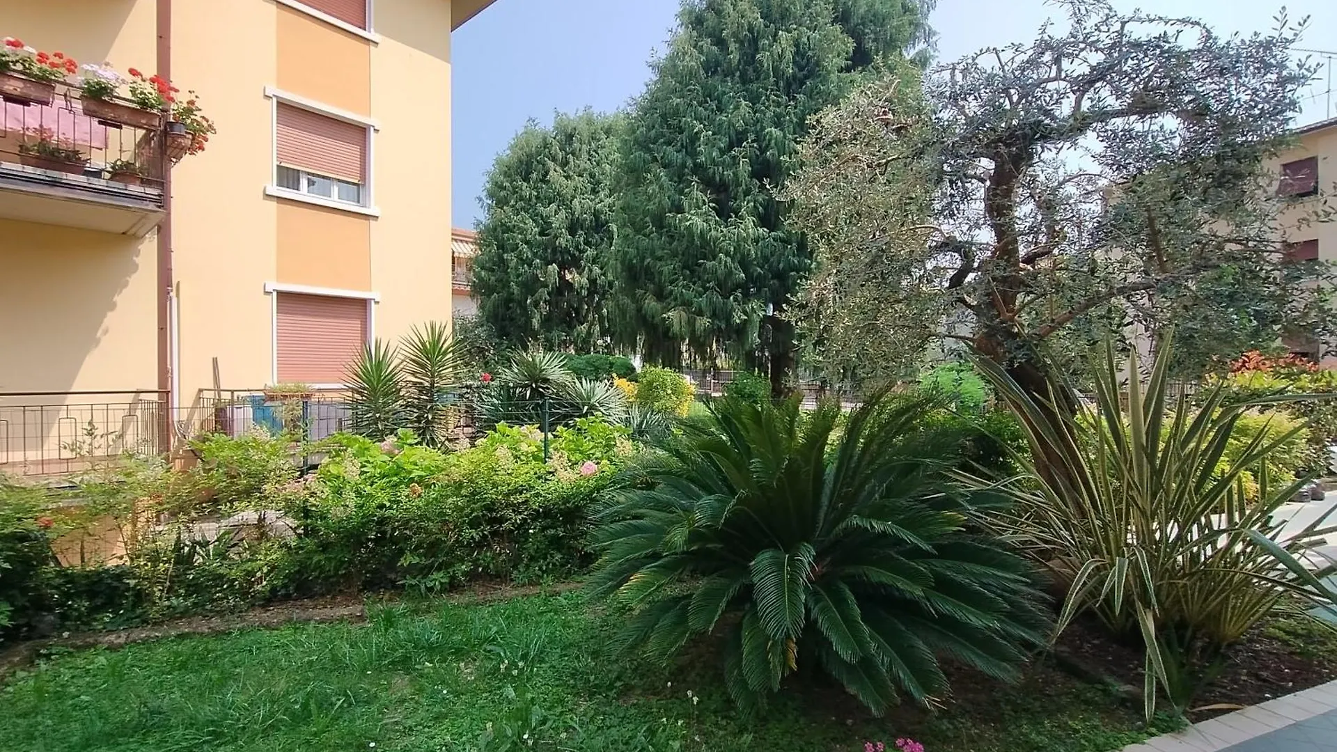 A Lovely Little House Saló 0*,  Italia